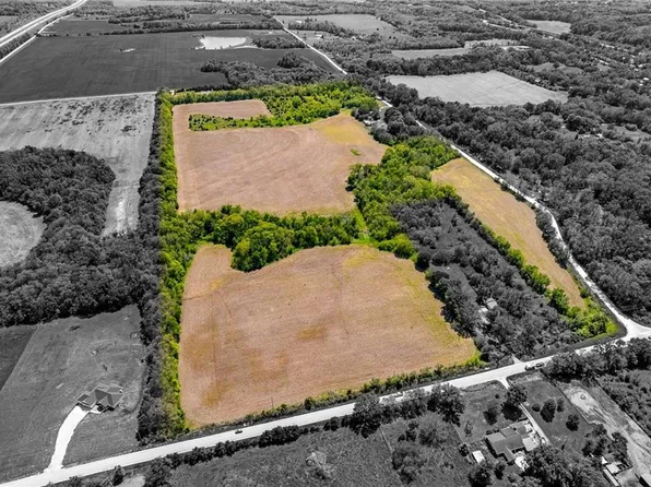 W 255th St, Paola, KS 66071