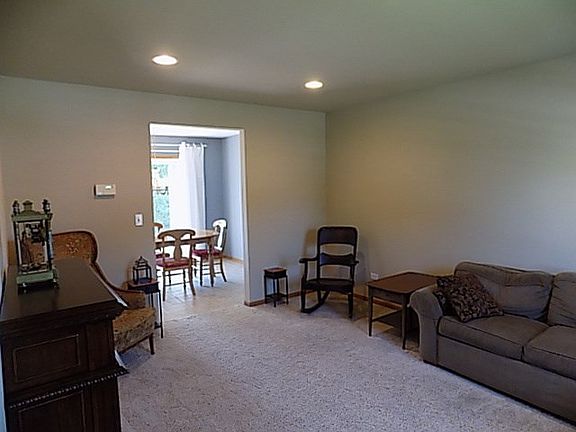 2nd image of 2828 Turnberry Dr