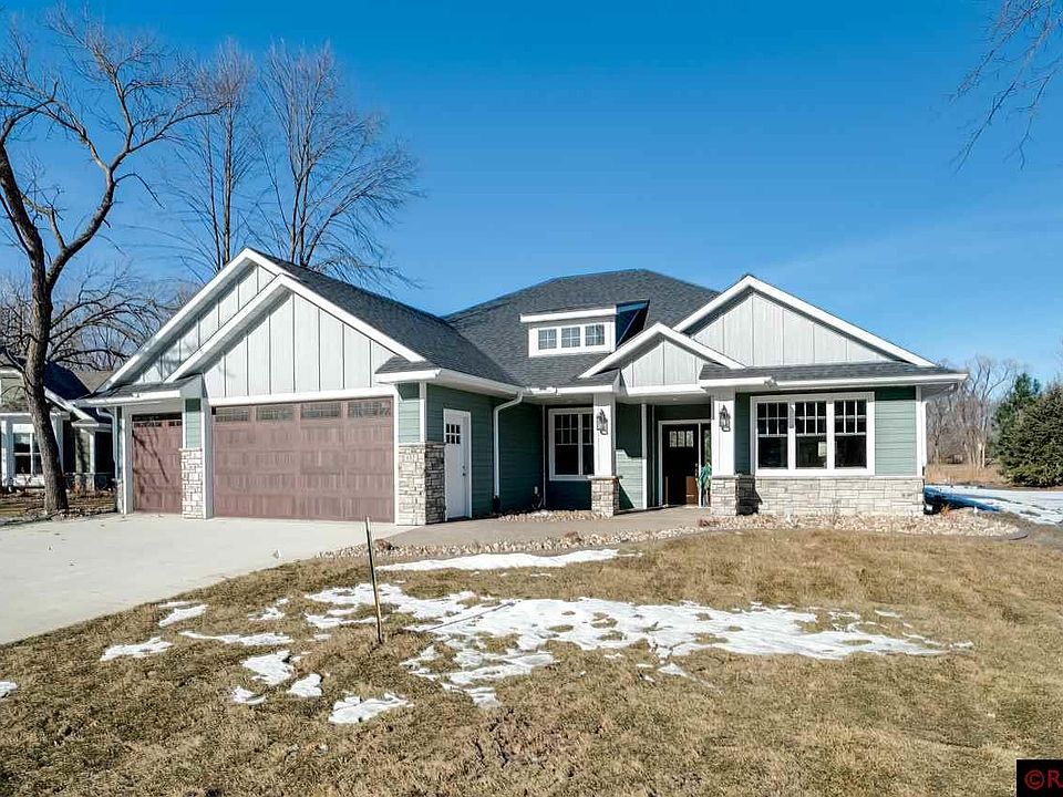 1st image of 132 Oak Marsh Dr
