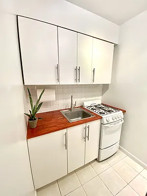 Rented by Compass | media 10