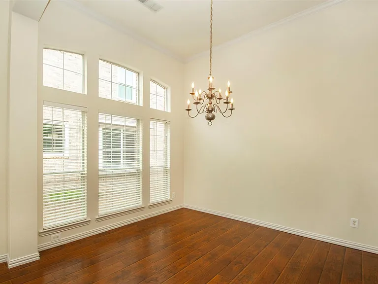 3605 Maddock Dr — Photo 6