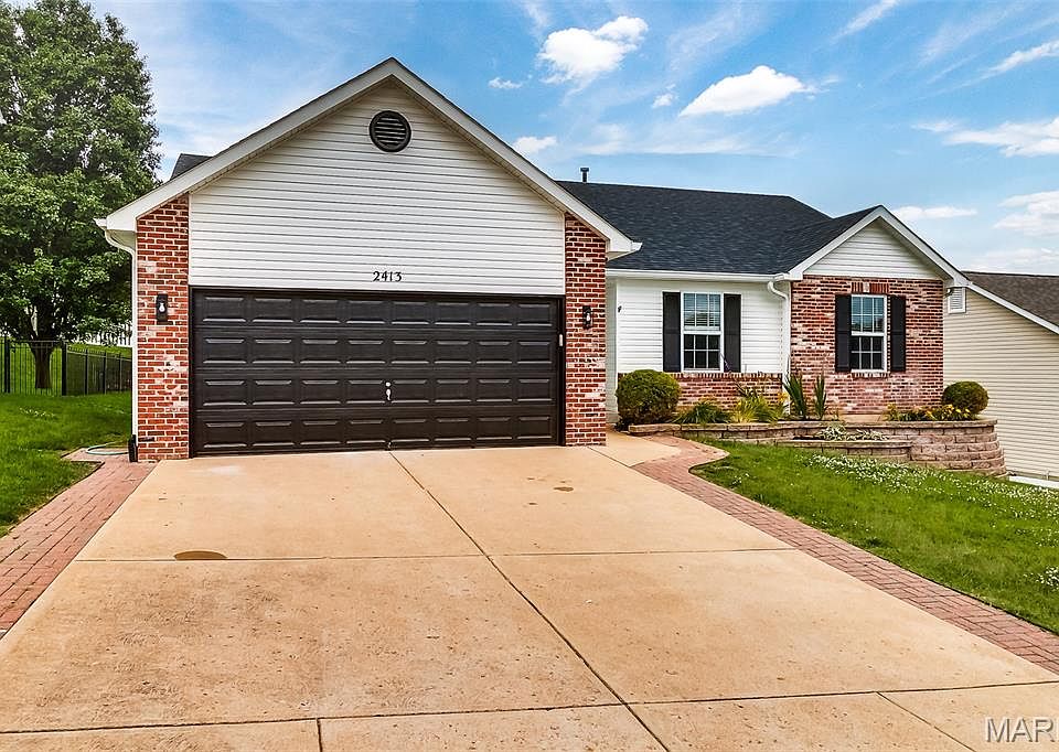 1st image of 2413 Rosswood Ln