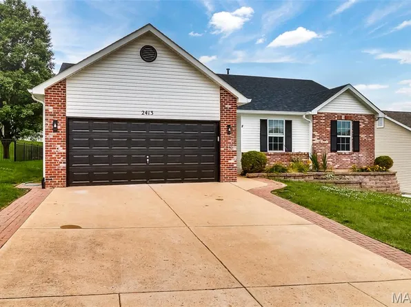 2413 Rosswood Ln, Arnold, MO 63010