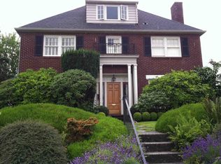3817 48th Ave NE, Seattle, WA 98105