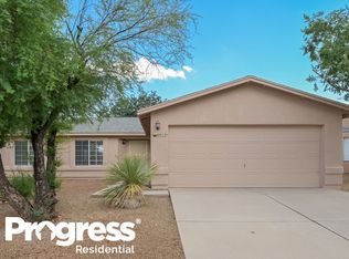 8825 E Eagle Creek Dr, Tucson, AZ 85730
