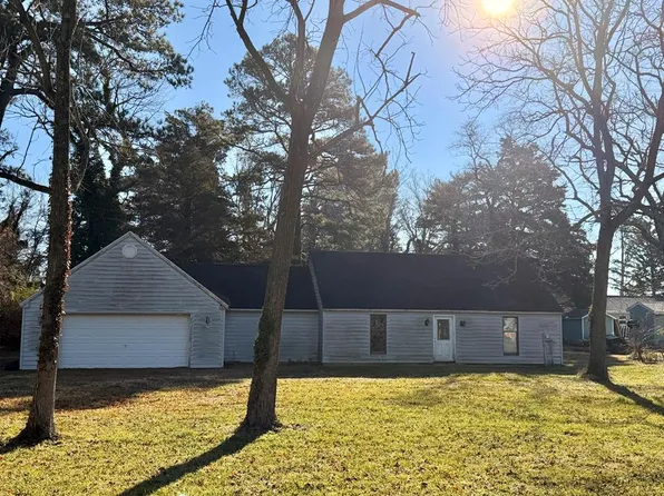 35483 Walter St, Painter, VA 23420