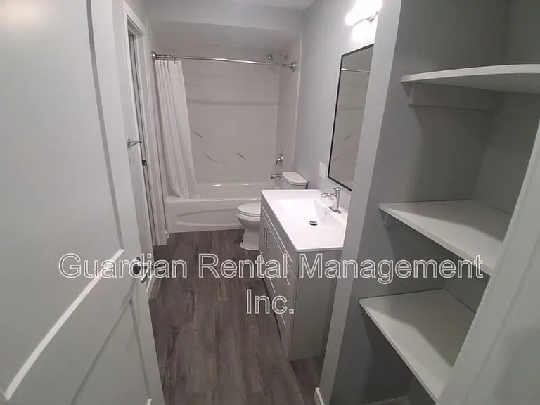215 Langworthy St #7 — Photo 21