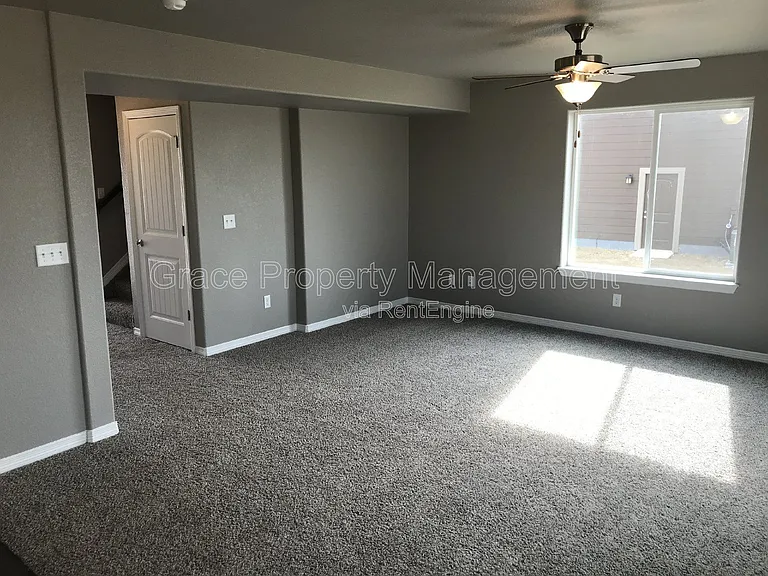 2063 Tabor St — Photo 2