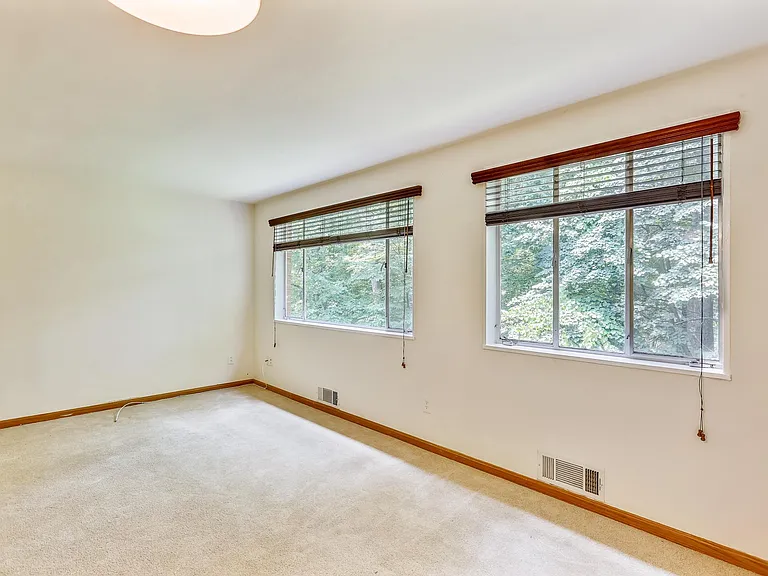 10412 Montrose Ave #202 — Photo 6