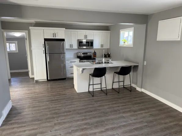139 29th St W, Prince Albert, SK S6V 4T3