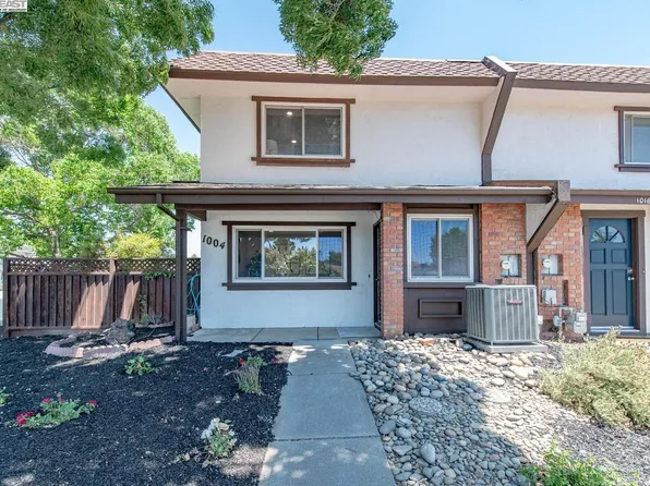 1004 Vienna St, Livermore, CA 94550