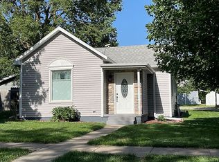 814 14th St, Aurora, NE 68818