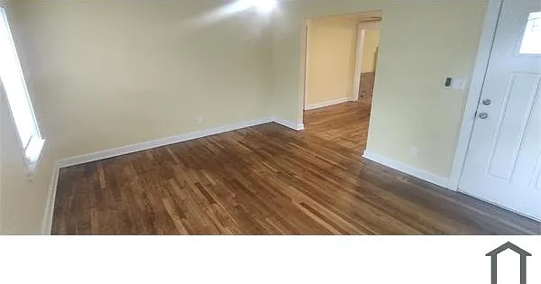 1368 Diamond Ave SE — Photo 8
