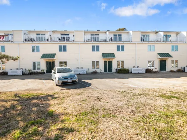 1720 Baltic Ave, Virginia Beach, VA 23451