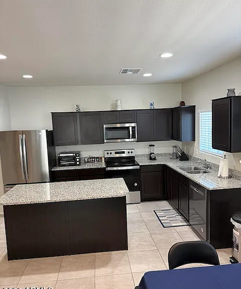 35 N 187th Dr — Photo 3
