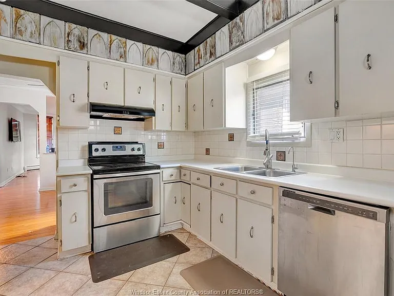 394 Cameron Ave — Photo 7