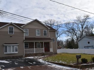10 Sylvan Ln, Denville, NJ 07834