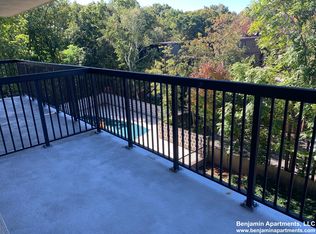 101-103 Monmouth St #314, Brookline, MA 02446