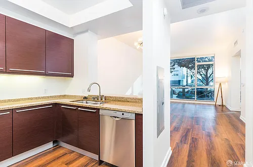 489 Harrison St #301 Photo 1