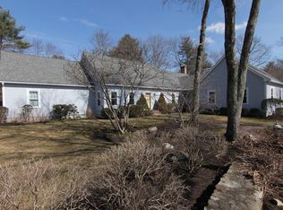 11 Independence Dr, Walpole, MA 02081
