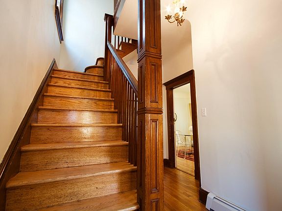 4th image of 13 Oxford St Unit 3