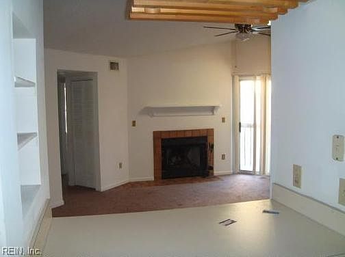 3rd image of 1414 Becks Ct