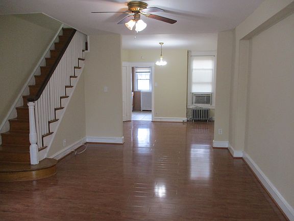 2nd image of 4153 Stirling St