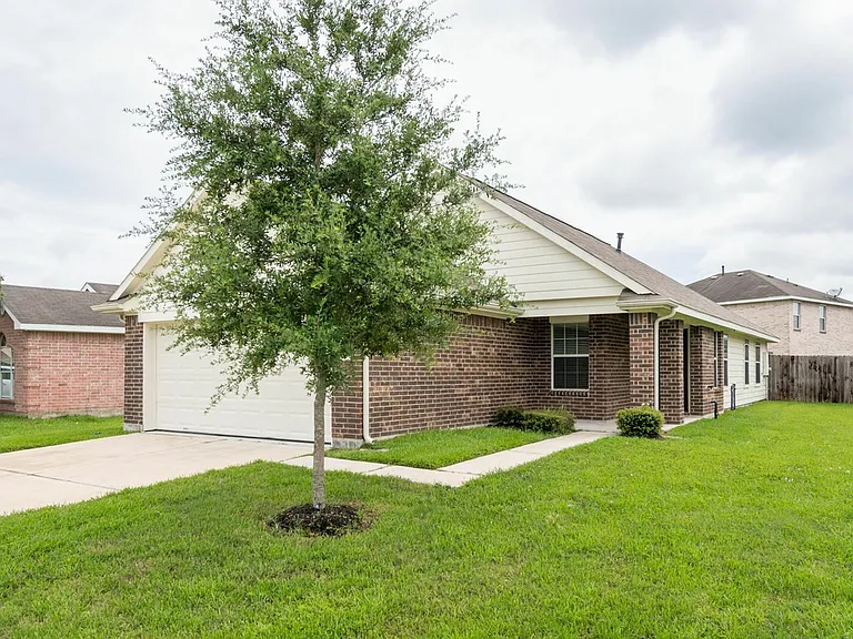 12703 Rio Nueces Ln — Photo 3