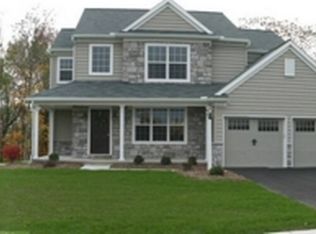 209 Village Glen Dr #L2, Harrisburg, PA 17112