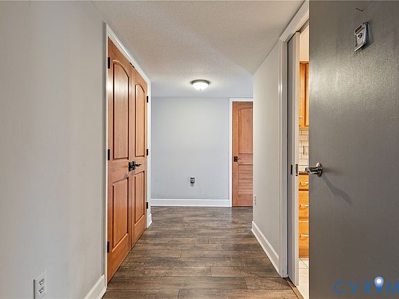3rd image of 2956 Hathaway Rd #U607