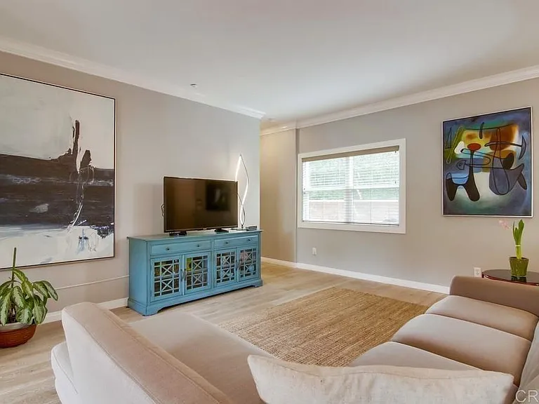 2921 E St #2 — Photo 17