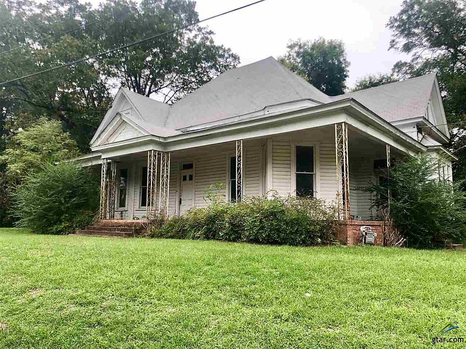 2nd image of 300 Pace Ave