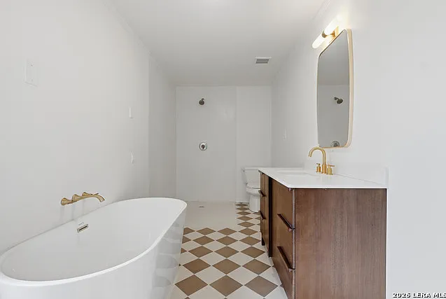 484 E Olmos Dr — Photo 18