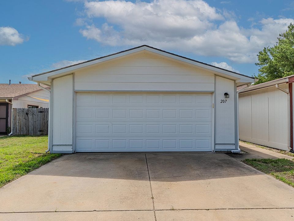 1st image of 207 S Westview Dr