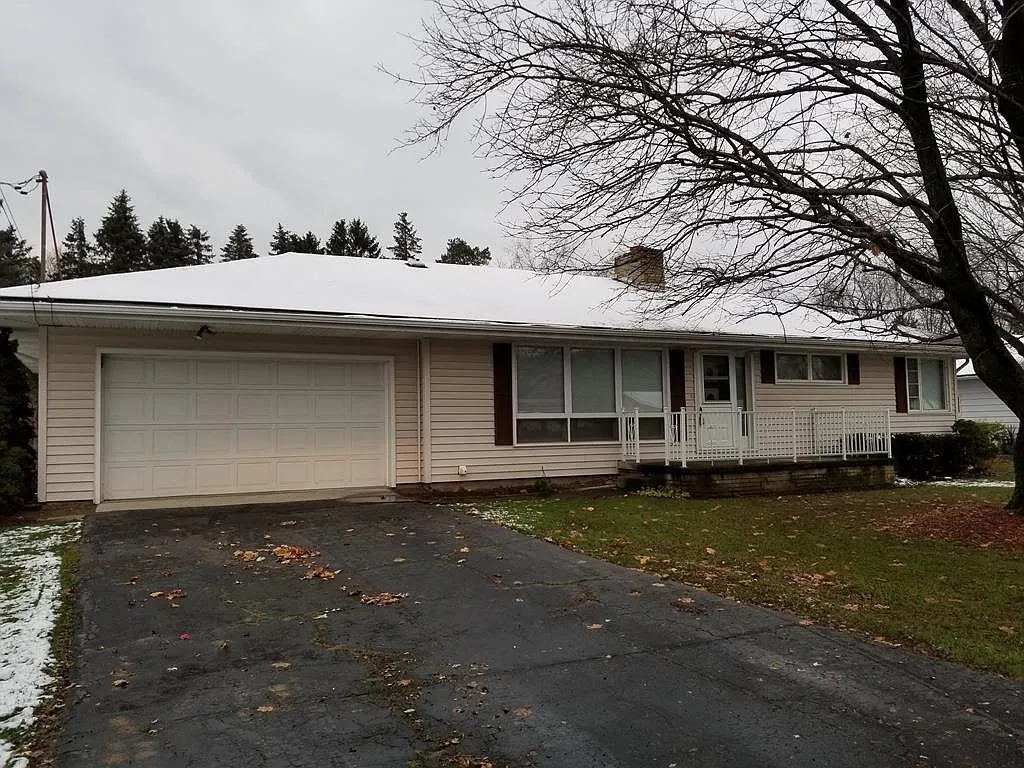 445 Wygant Rd photo 1