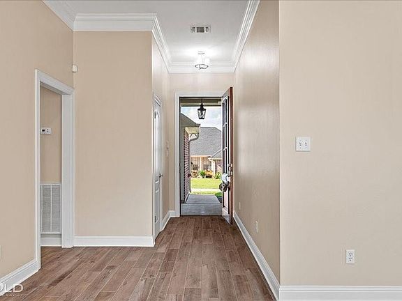3rd image of 10440 Plum Creek Dr
