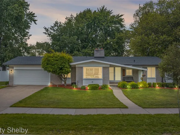 32625 Northampton Dr, Warren, MI 48093