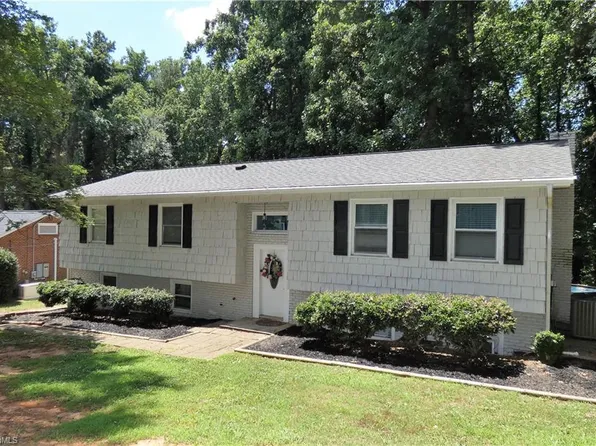 3942 Homestead Ln, Winston Salem, NC 27106