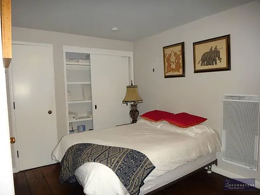 Rented by Brownstone Real Estate | media 32