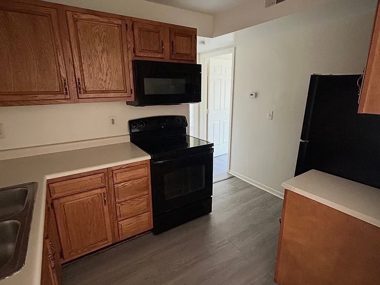 162 Richardson Pl #10 — Photo 3