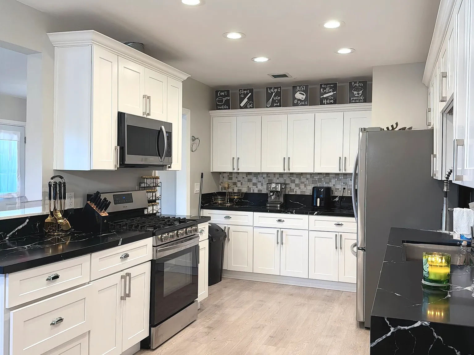 3 bed, 1672 sqft, $4,400 — Photo 4