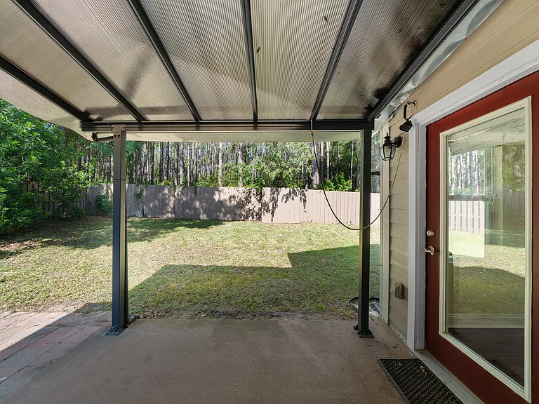 10538 Palmetto Blvd — Photo 33