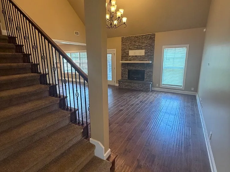 4406 Maximillion Cir — Photo 4