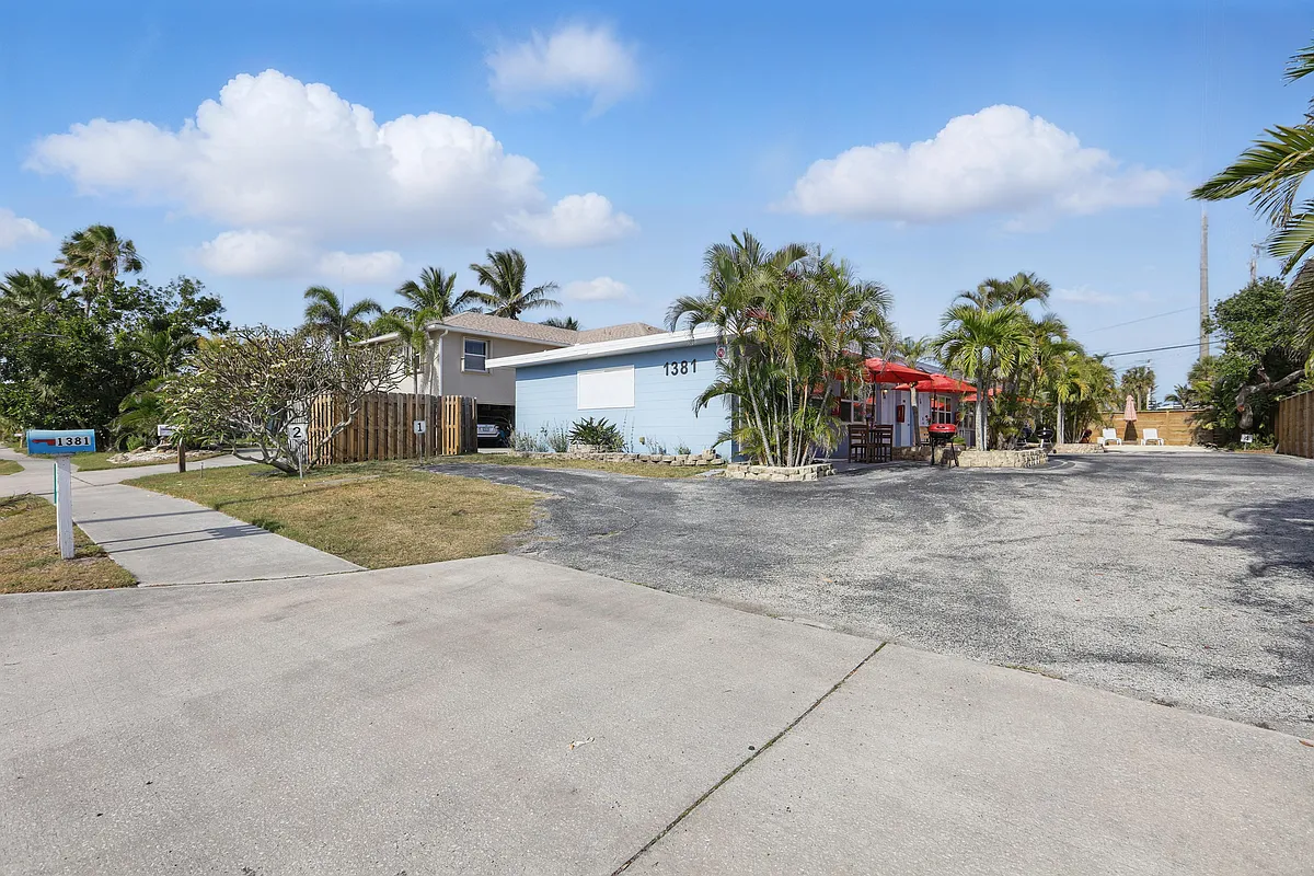 Building Photo - 1381 S Orlando Ave #1