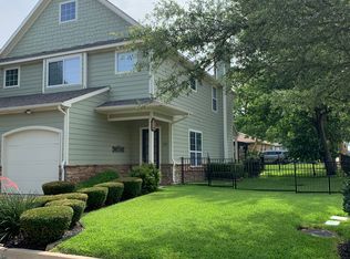 500 W Hudgins St, Grapevine, TX 76051
