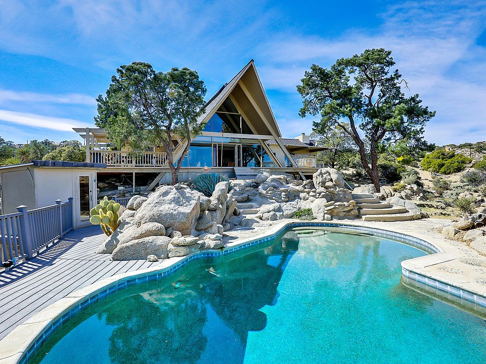 2nd image of 60405 Scenic Dr