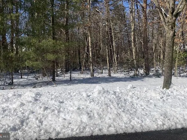 17 Fairway Dr, Voorhees, NJ 08043