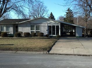 1008 W 2nd St, Ligonier, IN 46767