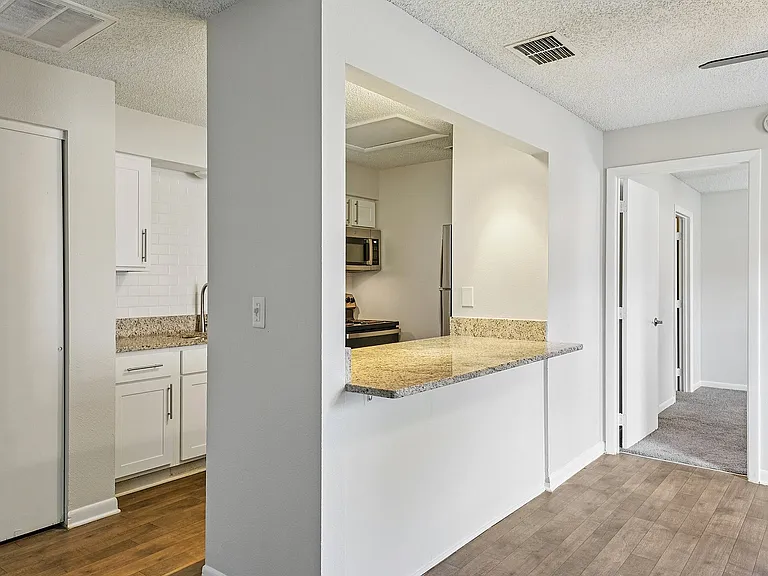 11-web-or-mls-Harden Blvd-S2503-010