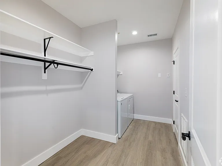 115 Center St #1105 — Photo 23